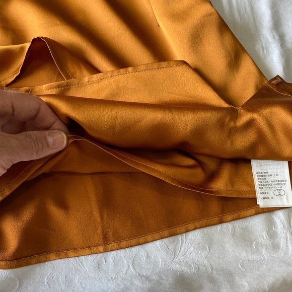 Abercrombie‎ & Fitch NWT Women's Golden Brown/Orange Satin Camisole Top Size MP - Picture 13 of 16